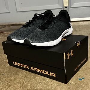 Under Armour Running Shoes (Mens Size 9) ⚡️